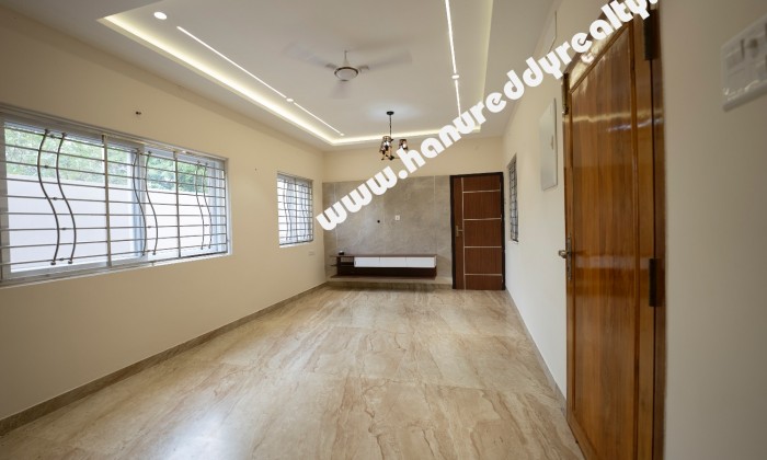 BHK Villa for Sale in Padur